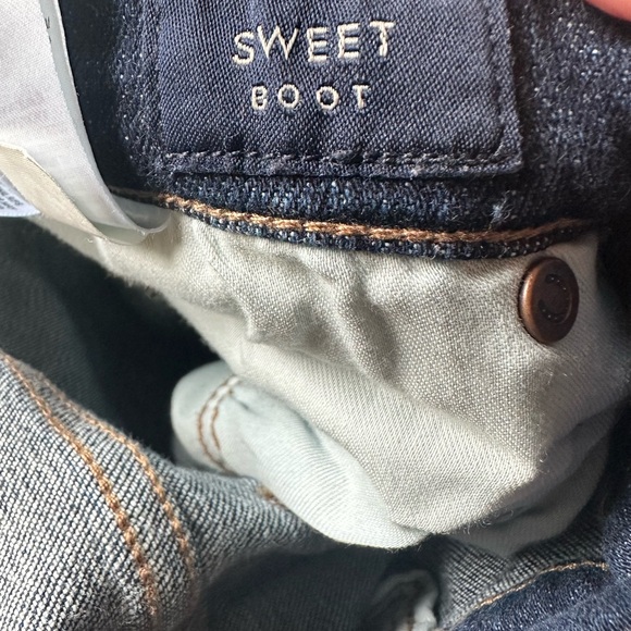 Lucky Brand Women’s Dark Wash Sweet Boot Ankle Jeans Size 10 - Picture 3 of 10